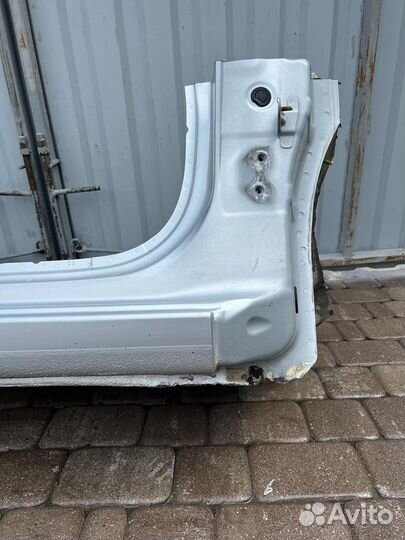 Правый порог(короб) kia rio 3