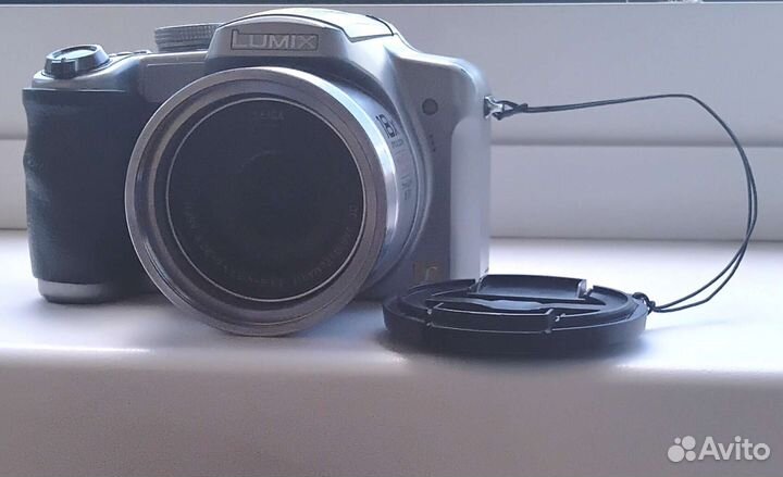 Компактный фотоаппарат