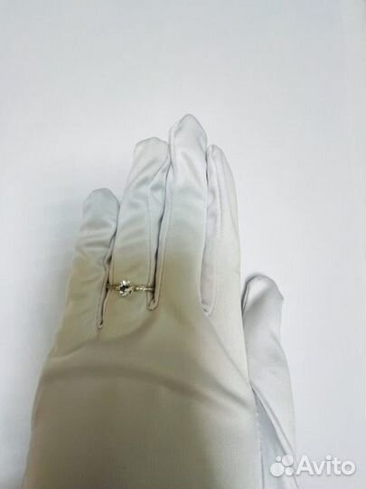 Золотое кольцо с камнем 19р