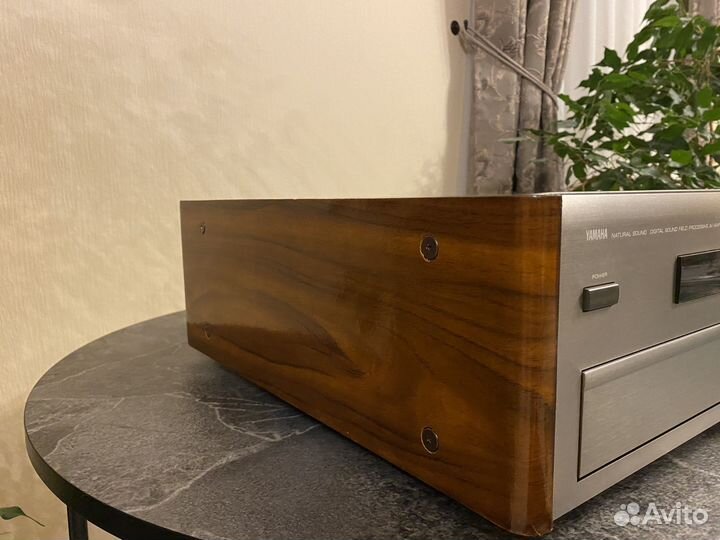 Усилитель Yamaha AVX-2000 DSP