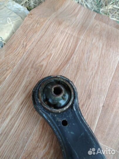 Камри 40 -50-55кузов нижний рычаг
