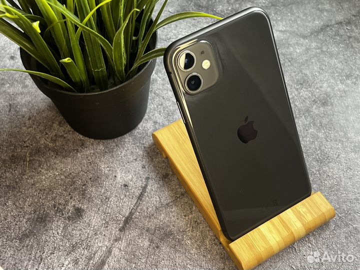 iPhone 11, 64 ГБ