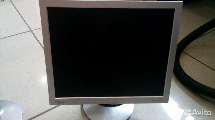 Монитор Fujitsu Simens разбита матрица