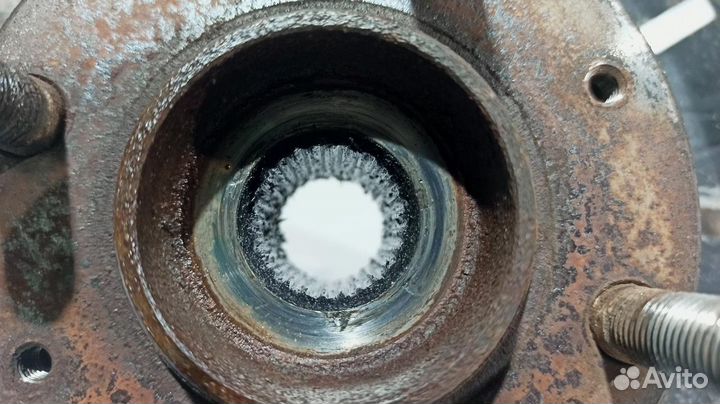 Кулак поворотный передний правый Kia Rio 3 51716-0U001