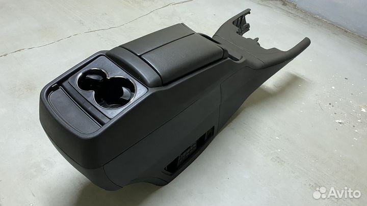 Подлокотник V-класс w447