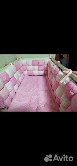 Бортики бонбон в детскую кроватку