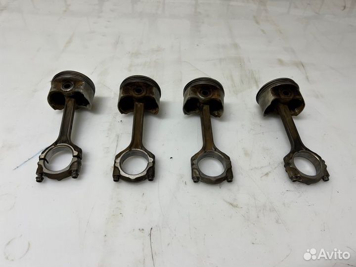 Поршень с шатуном