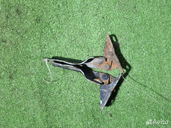 Петля капота Hyundai Elantra