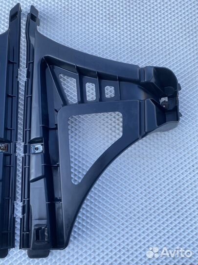 Кронштейн заднего бампера mitsubishi carisma