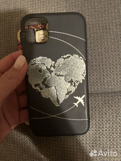 Чехлы на телефон iPhone 11