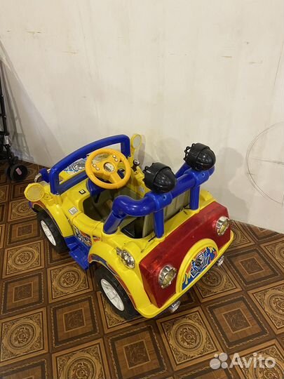 Детский электромобиль