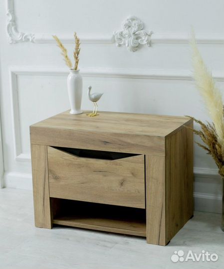 Тумба прикроватная