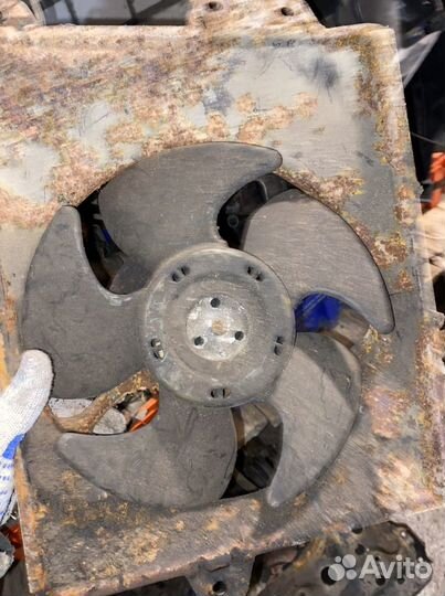 Вентилятор радиатора Mitsubishi Galant 6