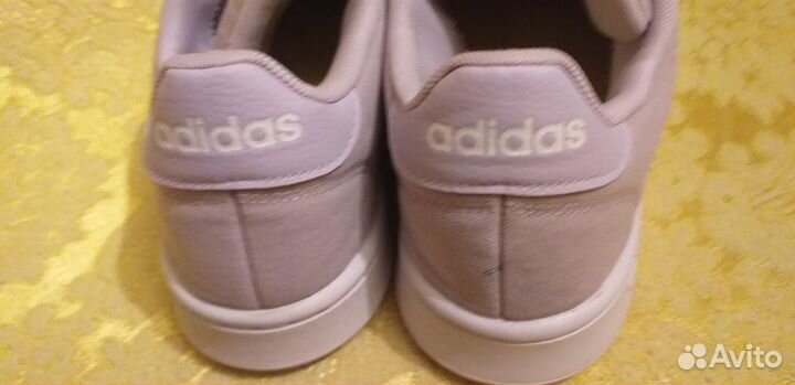 Кроссовки adidas39 размер