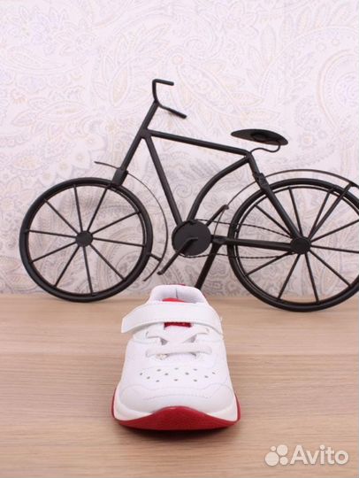 Кроссовки детские