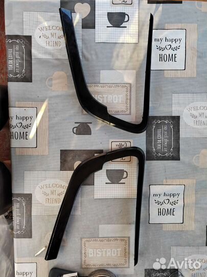 Молдинги на LADA vesta