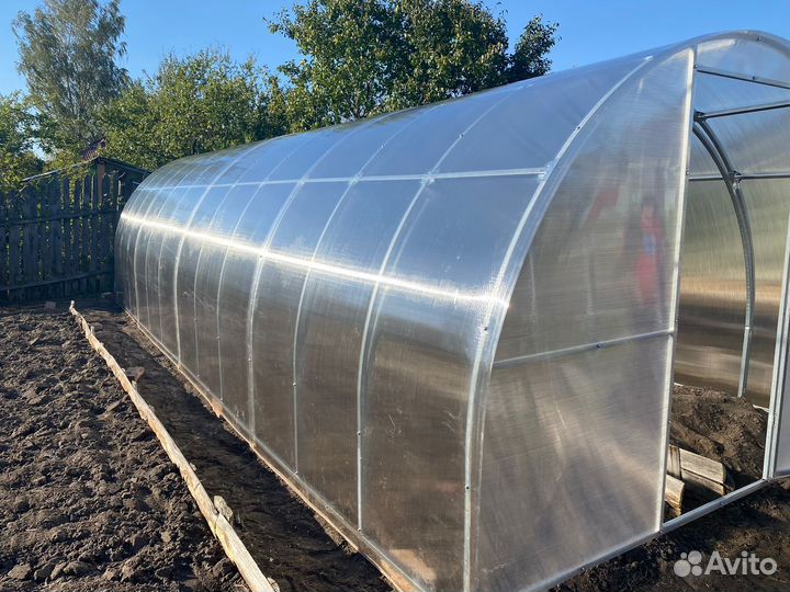 Теплица из поликарбоната p-5071