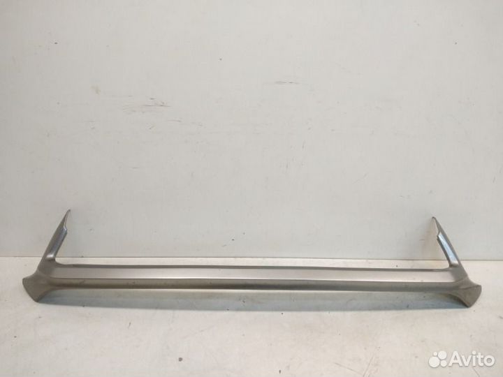 Молдинг решетки радиатора передний Lexus Lx 3