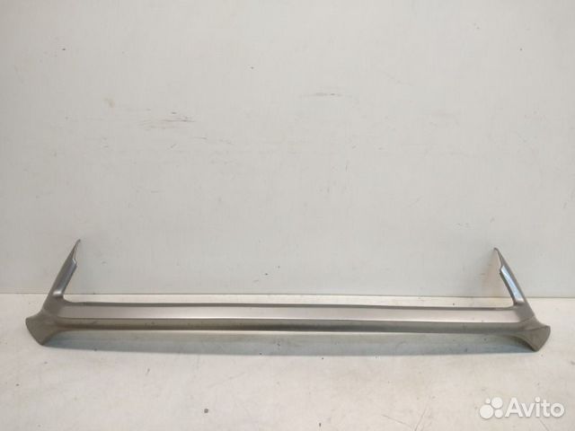 Молдинг решетки радиатора передний Lexus Lx 3