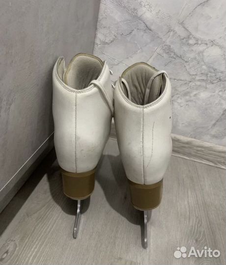 Продам коньки фигурные (бу) edea overture