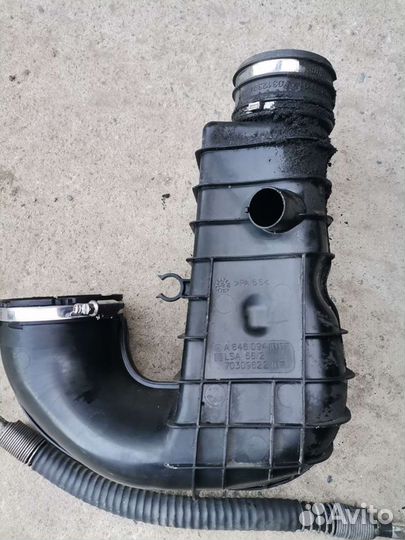 Mercedes w211 2.2 патрубок воздушного фильтра