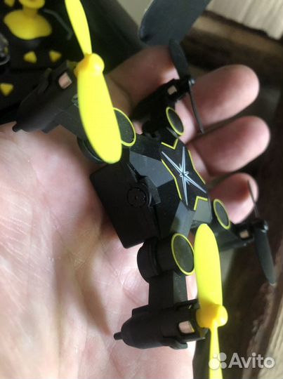 Мини дрон с камерой