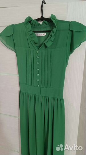 Платье зелёное 40 42 размер