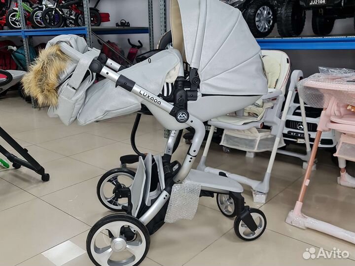 Коляска Luxmom