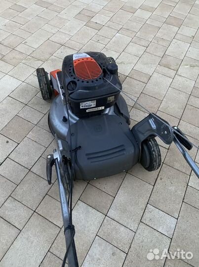 Газонокосилка самоходная