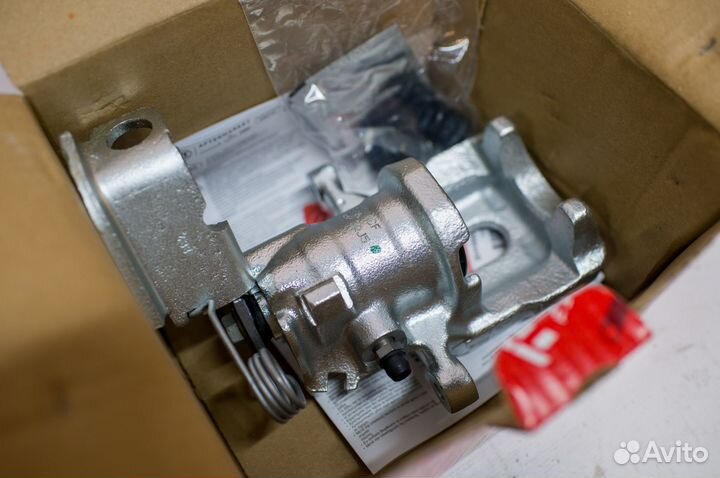 Тормозной суппорт TRW BHN640E