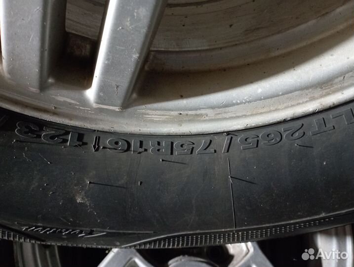 R16 Kumho Power Grip KC11 265/75, PCD 5x139.7 DIA 108