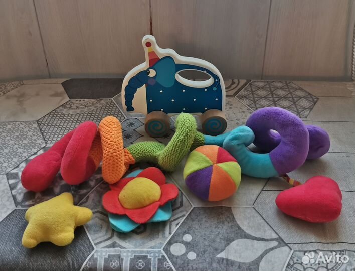 Развивающие игрушки пакетом