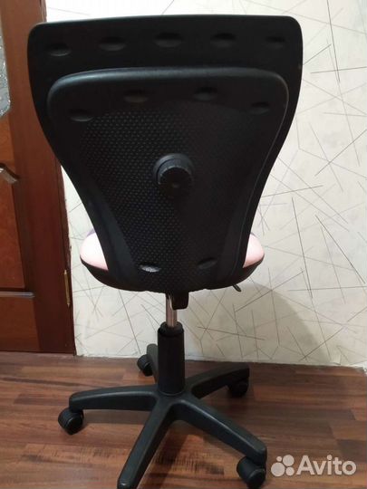 Компьютерный стул для девочки