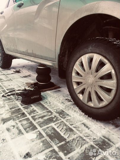 Пневматический домкрат