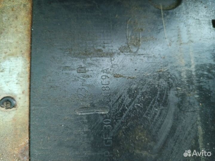 Кожух аккумулятора для Ford Focus III 2011-2019