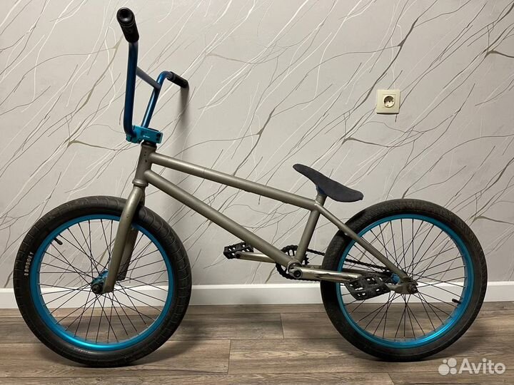 Трюковой велосипед bmx