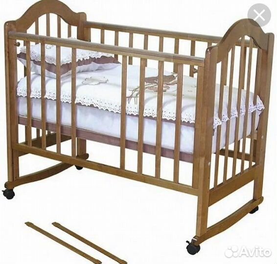 Детская кроватка для младенца