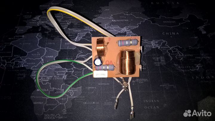 Кроссовер JBL