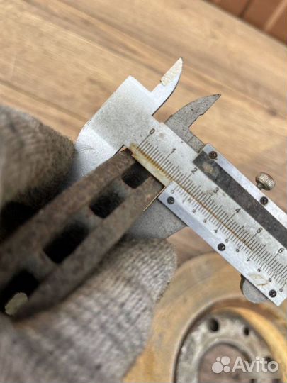 Тормозные диски переднее Renault Megan 1 1.2