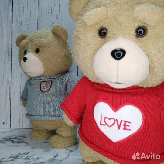 Плюшевый медведь Тед третий лишний музыкальный