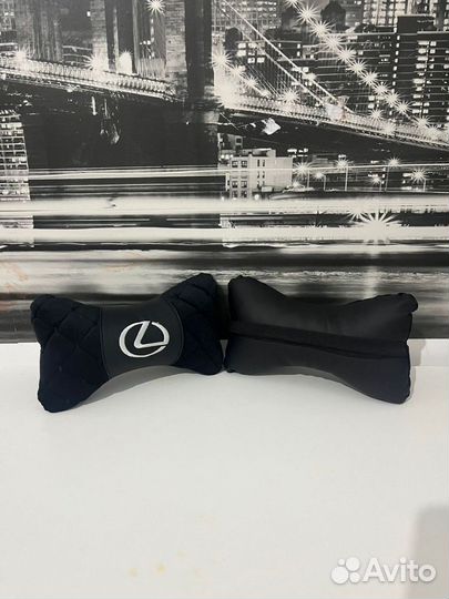 Подголовники на сиденье автомобиля Lexus