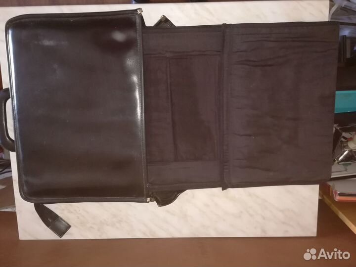 Бронированный портфель-папка