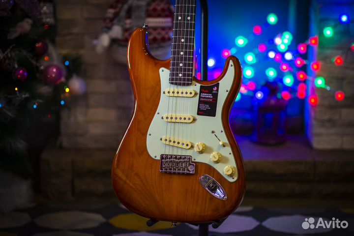 Fender American Performer Stratocaster электрогита