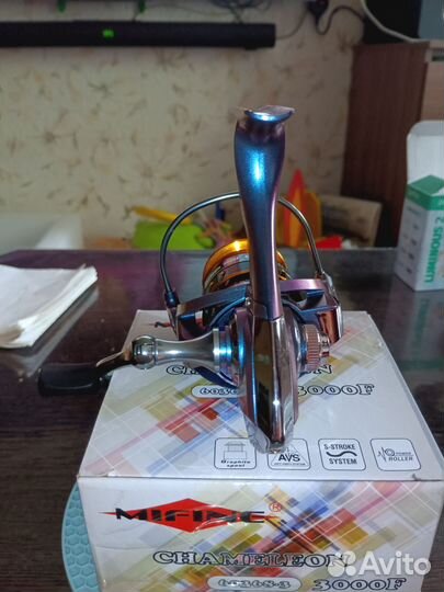 Катушка для спиннинга 3000