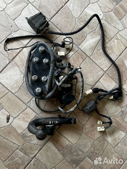 Фаркоп на land cruiser 200 2015-2022