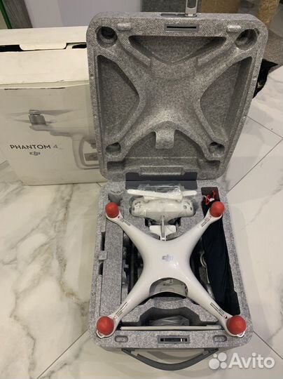 Квадрокоптер dji phantom 4