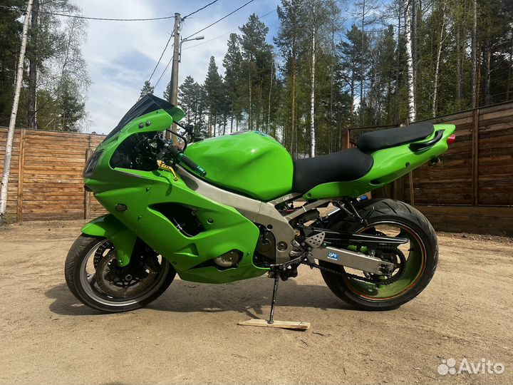 Kawasaki ZX9R
