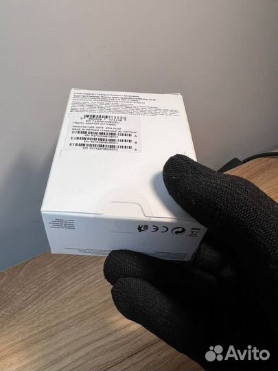 Зарядное устройство для мобильного телефона оригин