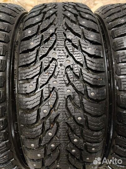Nokian Tyres Hakkapeliitta 9 SUV 215/60 R17 100T