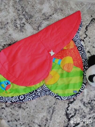 Развивающий коврик с дугами